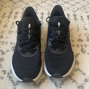 Men’s Nike Downshifter 10 - size 8.5